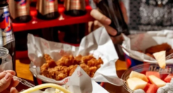 一批连锁餐企“闷声发大财”！自营产品品牌化成香饽饽？