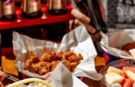 一批连锁餐企“闷声发大财”！自营产品品牌化成香饽饽？