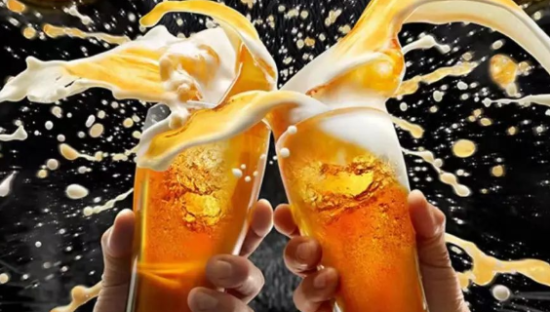 百威，按下三个加速键