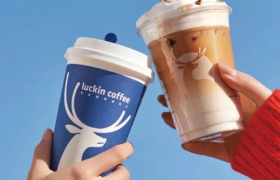 新茶饮狂飙，瑞幸心焦