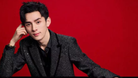 李佳琦，“消失”在38节