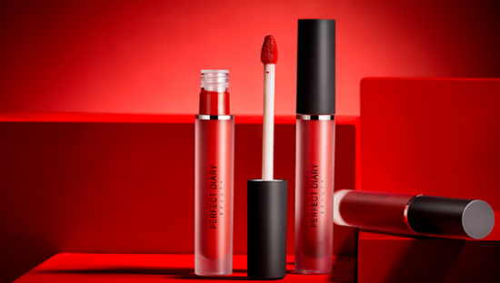 完美日记寻找新出路