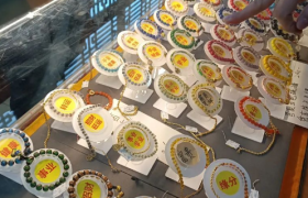 雍和宫手串，年轻人的焦虑生意