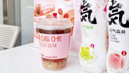 这个春天，元气森林被拿来“早c晚a”