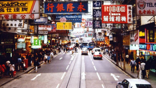 这届香港人，爱上从深圳代购奶茶