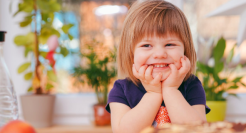 暴利又“忽悠”的“儿童食品”，坑惨老母亲