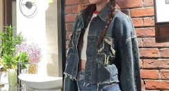 把adidas背心做成“胸衣包”，“撕衣服再缝起来”也是门生意了？