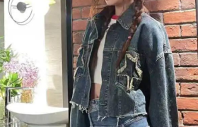 把adidas背心做成“胸衣包”，“撕衣服再缝起来”也是门生意了？