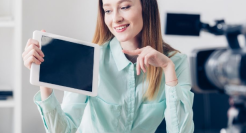 抖音进攻，B站退守