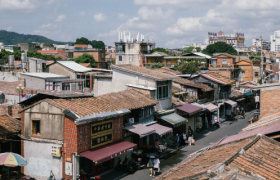 新品牌集体盯上小镇青年