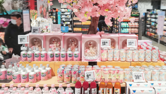 玩联名又搞时令,新茶饮们江郎才尽了？