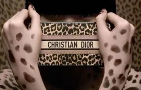 迪奥作死，全网烧纸