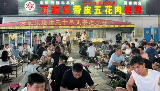淄博烧烤爆火，本地人都吃不上