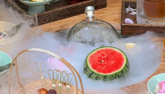 疲惫年轻人，花钱买“仙气”