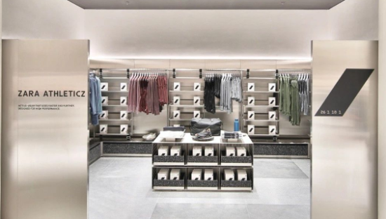 试衣间“被走光”，这个品牌惹怒网友