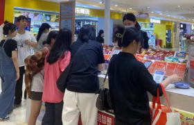 年轻人佛系刮彩票：中100万照样熬夜加班