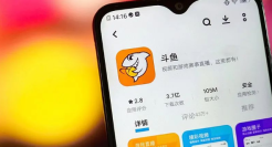 “擦边”的，不只是斗鱼