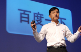 李彦宏最终还是造手机了