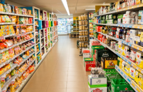 疯狂开店的零食集合店，“快开快关”的创业梦