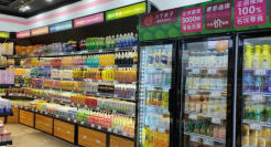 零食量贩店，是饮品增量快车道？