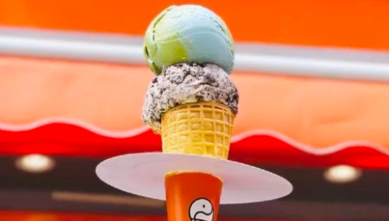 意大利版网红“雪糕刺客”，被蜜雪冰城暴打成小布丁