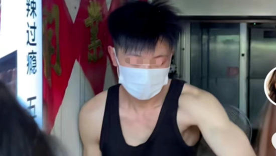 爆火的“淄博丁真”，闯进直播带货