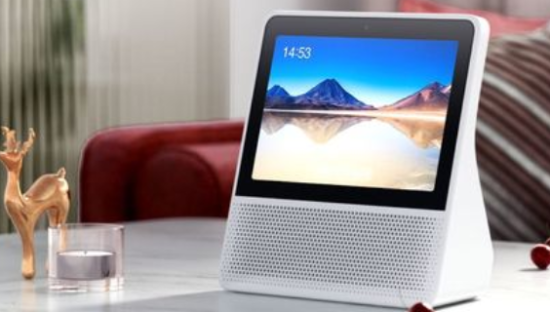 沉寂3年，大模型激活小度天猫精灵？