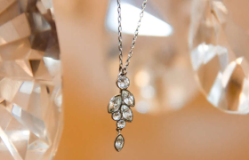 百元轻奢珠宝，专割年轻人