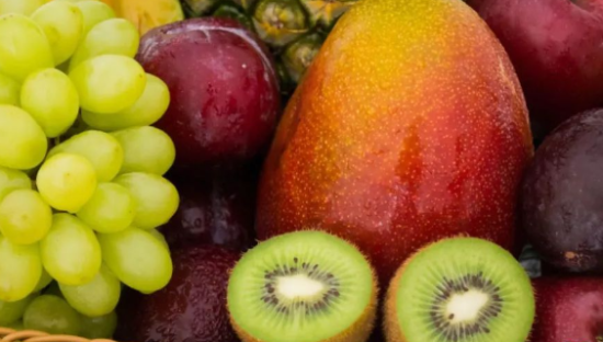 打工人月薪多少，才敢自由出入百果园？