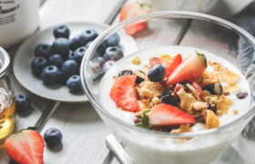 低温酸奶“踢翻”新茶饮