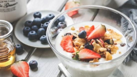 低温酸奶“踢翻”新茶饮