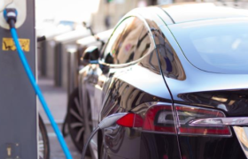 新能源商用车：老玩家、新势力“争先恐后”