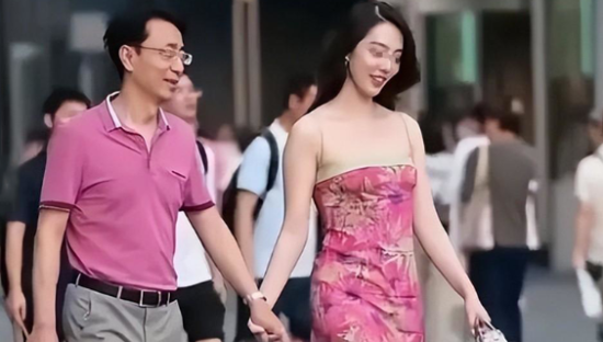 “牵手门”女主签约MCN？离了大谱