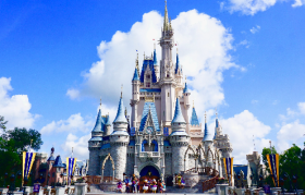 上海迪士尼疯狂了七年