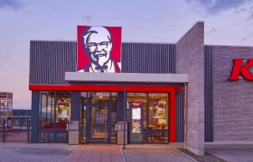 蹭偷拍事件，肯德基毁了“疯四”文学