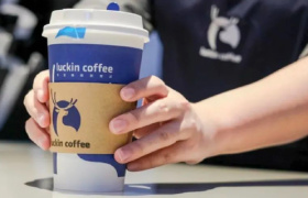 “瑞幸每天爆单1800杯的9.9咖啡，都是我拿命换的”