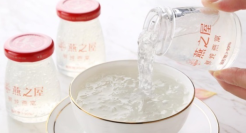 燕之屋四冲上市，“红海”无涯