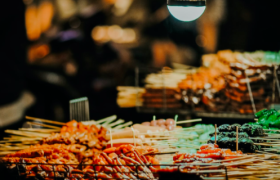 百万人打卡烟火气，直播+摆摊会是一门新生意吗？