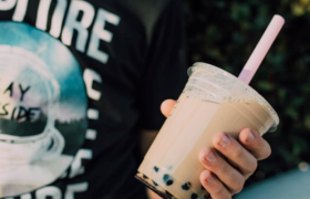 为什么老牌乳企做不好奶茶店？