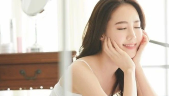 被医美面膜“绑架”的敷尔佳们