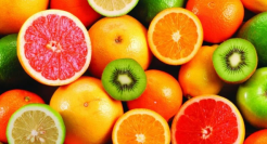 这届年轻人，不再惯着“水果刺客”