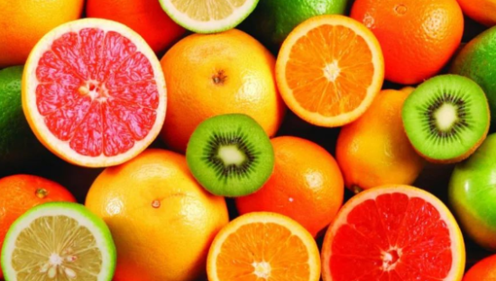 这届年轻人，不再惯着“水果刺客”