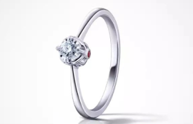 汪小菲和大S结婚十周年的钻戒品牌，彻底凉了！