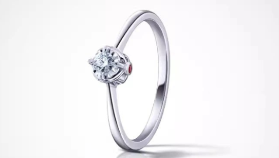 汪小菲和大S结婚十周年的钻戒品牌，彻底凉了！