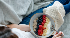 酸奶刺客，“刺伤 ”年轻人