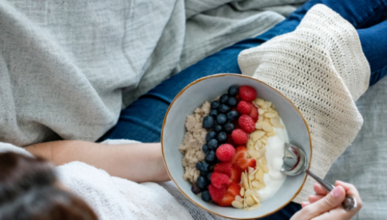 酸奶刺客，“刺伤 ”年轻人