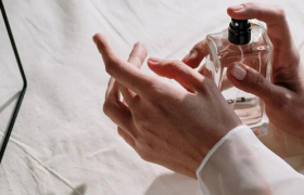 香水价格越贵，年轻人越爱买？