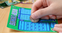 年轻人的躺平，从全民爱上刮刮乐开始