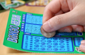 年轻人的躺平，从全民爱上刮刮乐开始