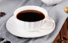 中药奶茶不火了，年轻人又喝起了“药咖”？